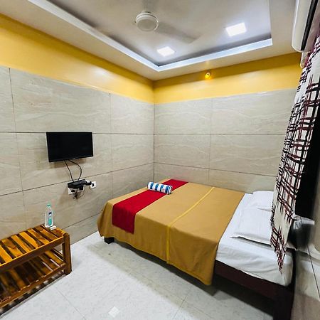 Gsr Residency Hotel Káncsipuram Kültér fotó