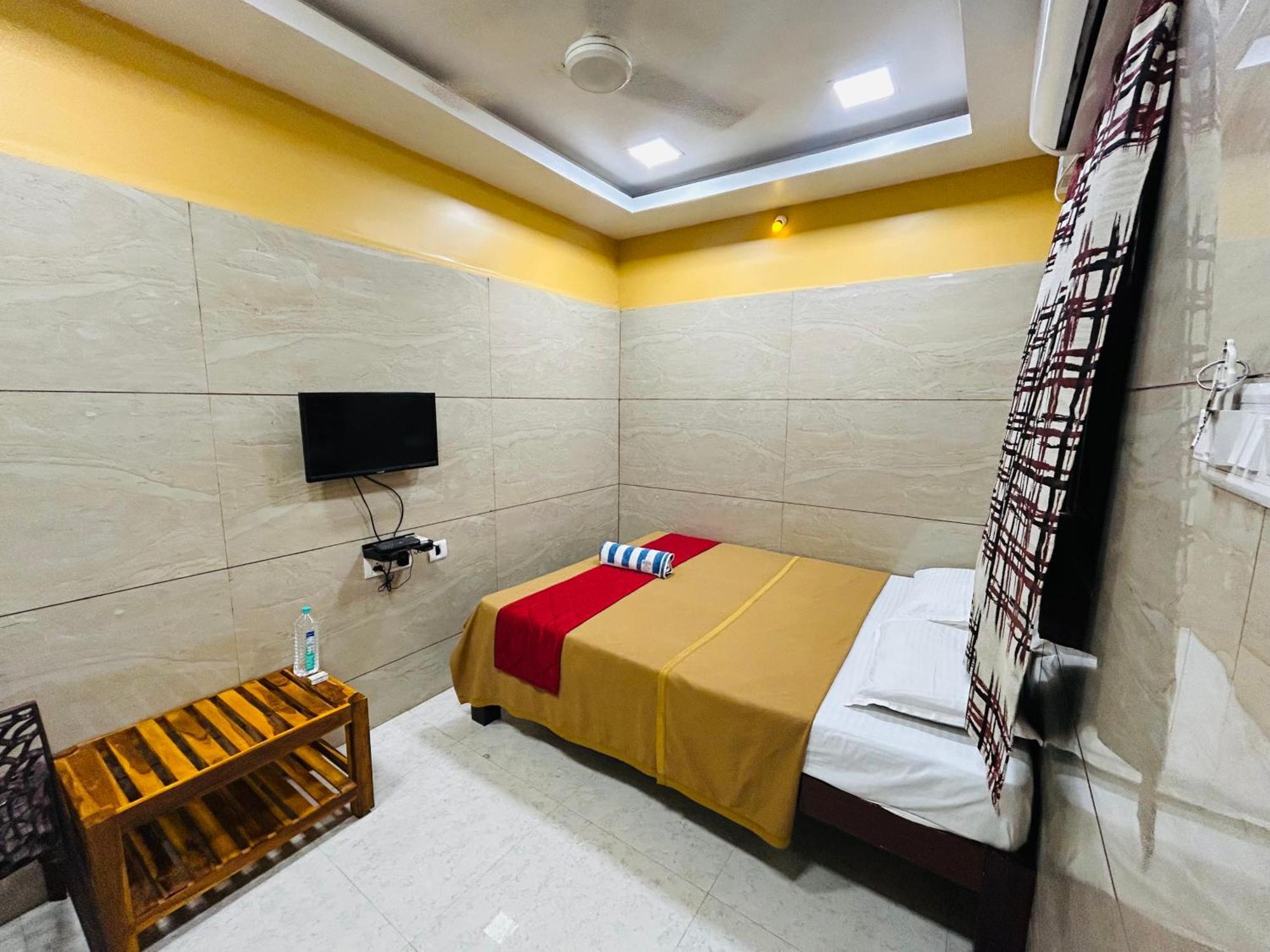 Gsr Residency Hotel Káncsipuram Kültér fotó